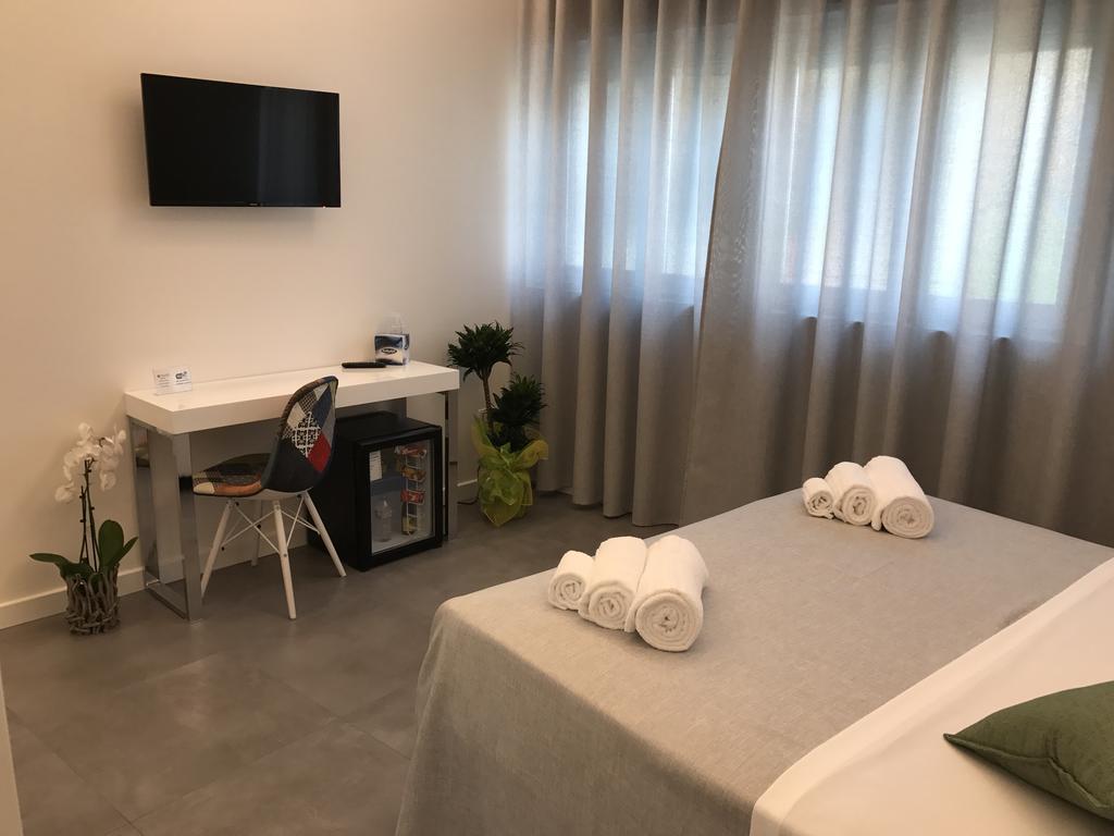 Calamo -Hotel -Residence- B&B 비보발렌티아 외부 사진